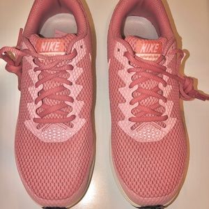 Nike Zoom All Out Sneakers